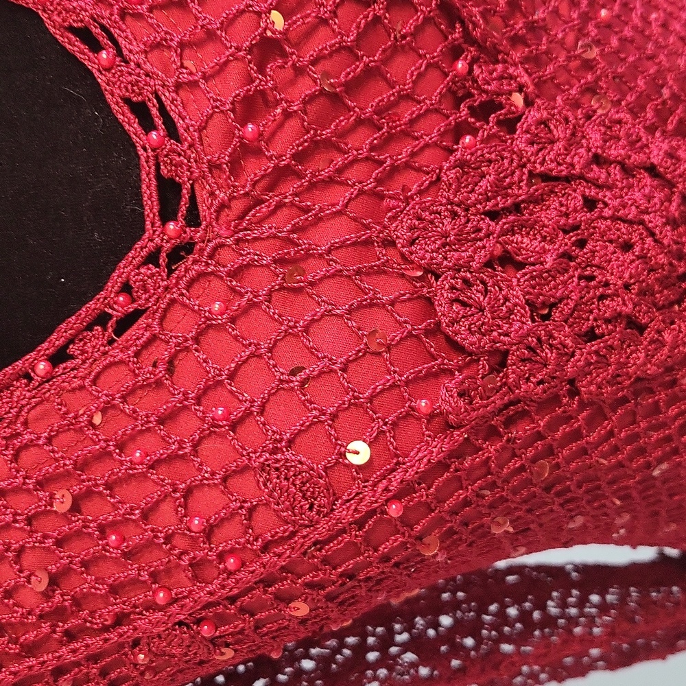 TEMPTATION | ruby red crochet top - Picture 8 of 12